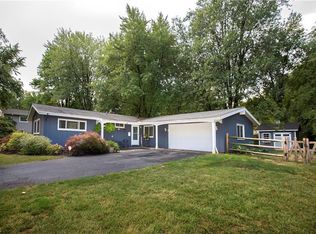 564 Sandalwood Dr, Bay Village, OH 44140