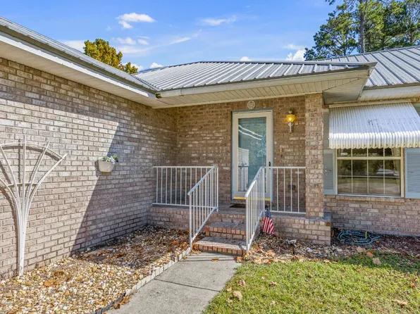 275 SW Woodcrest Dr, Lake City, FL 32024