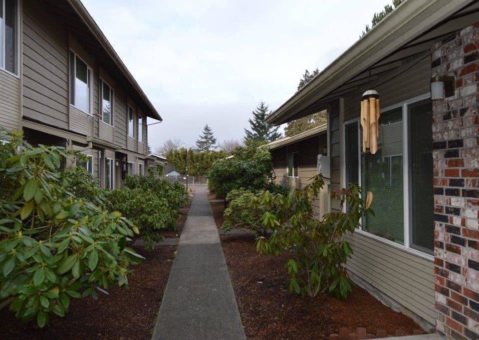1st image of 1649 NE Barberry Dr APT 2