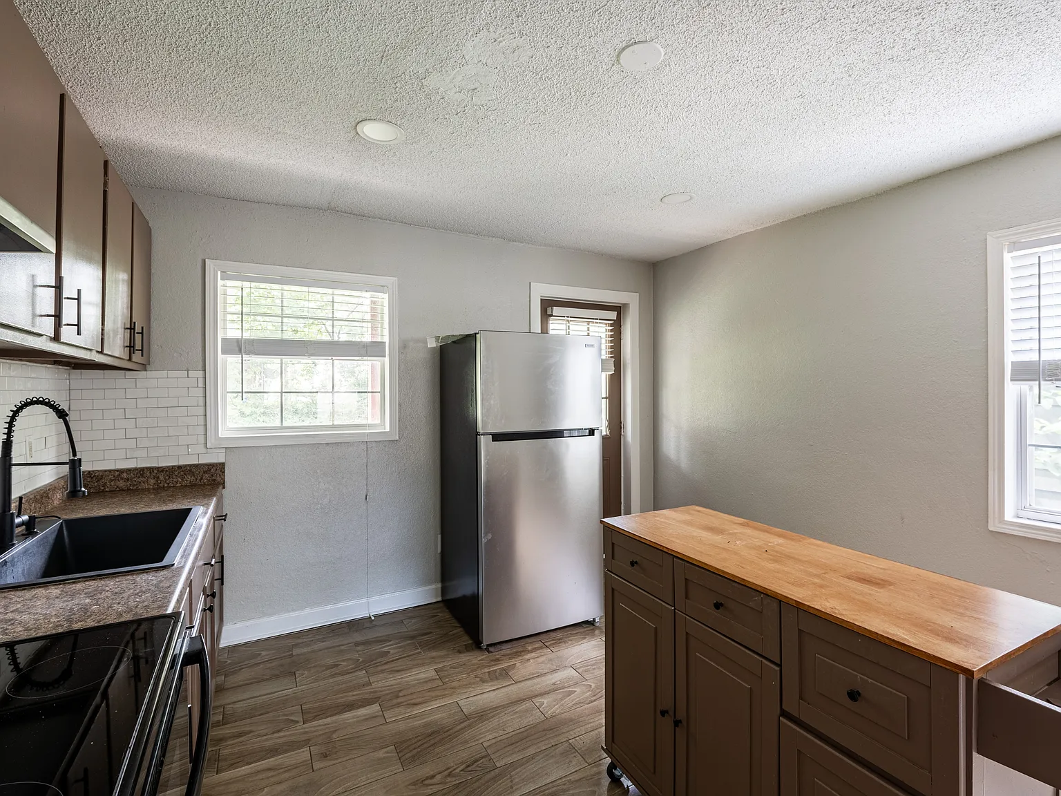 1074 Ollie Circle Northwest - B — Photo 4