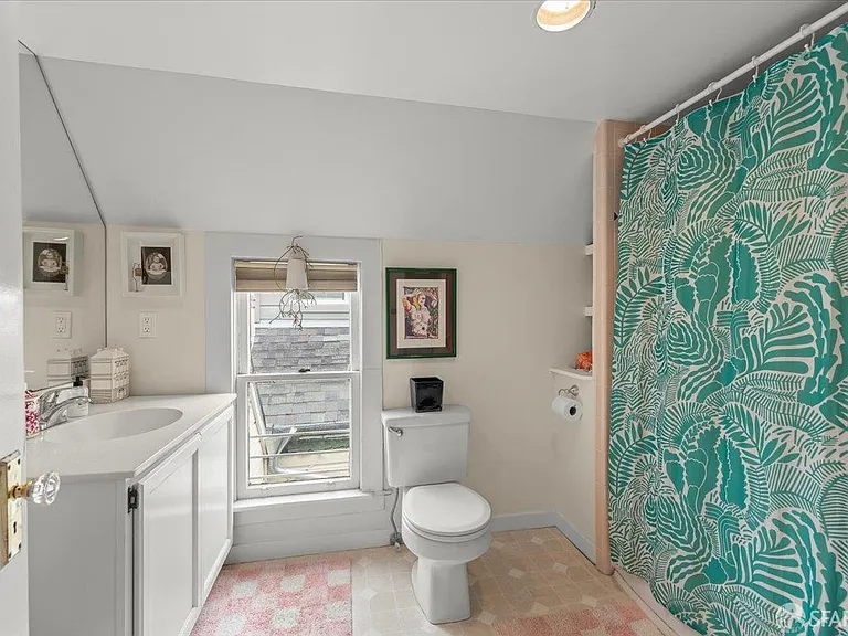 2275 California St #3 — Photo 16
