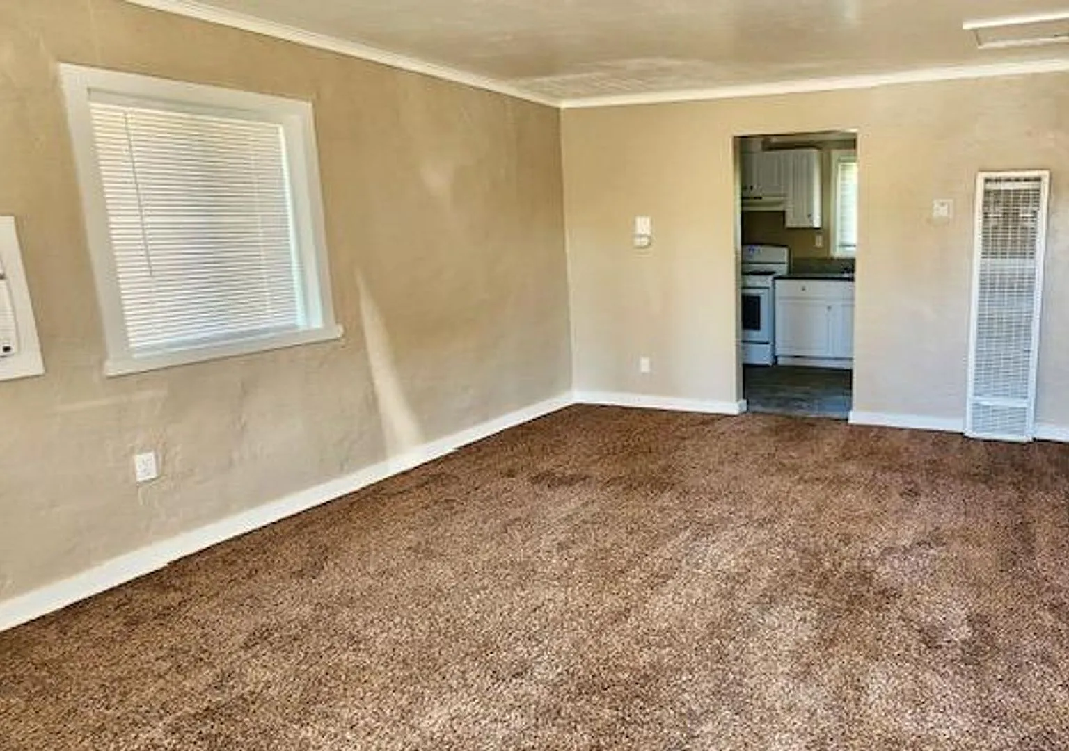 1452 N 5th St-3517 E Pine St — Photo 4