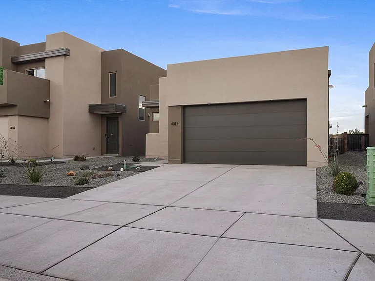 4017 Silver Springs Rd NE — Photo 3