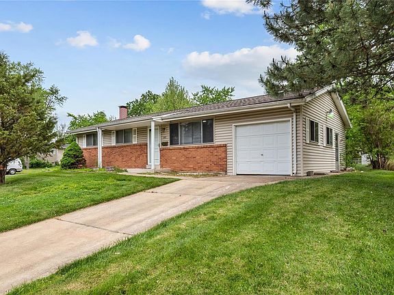 2nd image of 565 Jana Dr