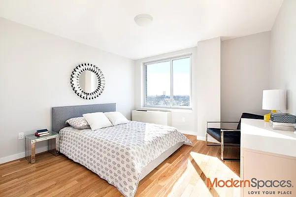 Rented by Modern Spaces | media 5