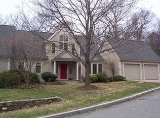 2 Turnburry Hill Rd, Lexington, MA 02421