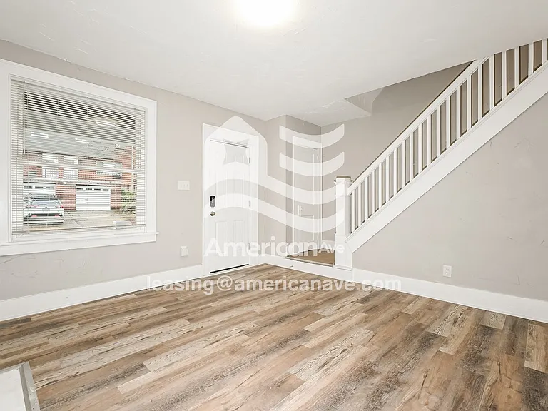 358615_003_living_room_13650526.jpg
