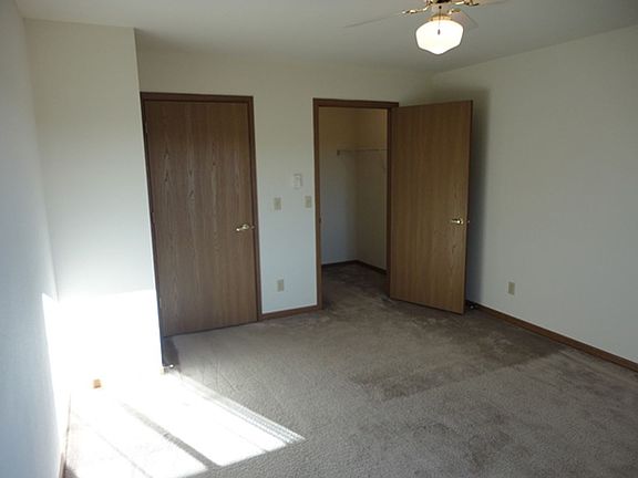 4th image of 50-68 S Mountin Dr #290