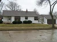 1st image of 8201 W Concordia Ave