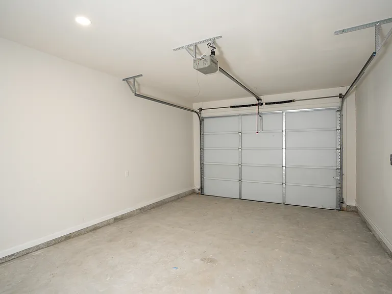 8101 N 23rd St #28 — Photo 9