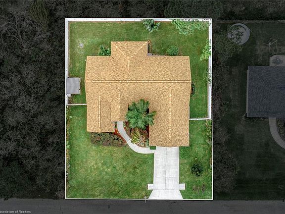 2nd image of 905 Replica Ave