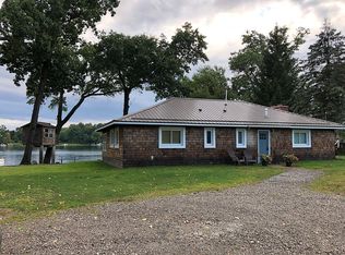 400 Gan Eden Dr, Lake Orion, MI 48362