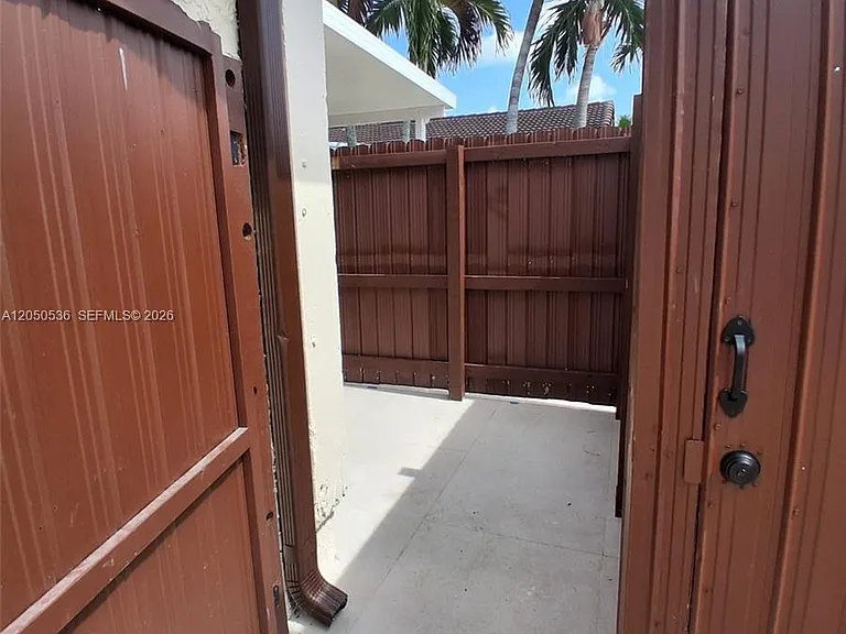 1231 SW 136th Pl #B — Photo 12
