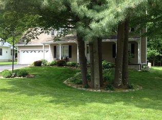 5 Rosebay Rd, Malta, NY 12020