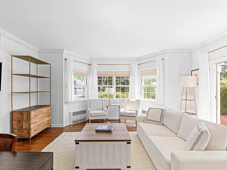 22 Aspatuck Rd — Photo 8