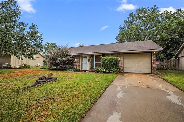1st image of 5032 Palomino Ln
