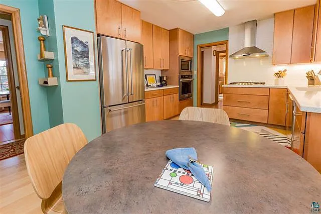 3626 E Superior St — Photo 3
