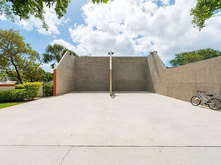 65 Centennial Ct — Photo 49