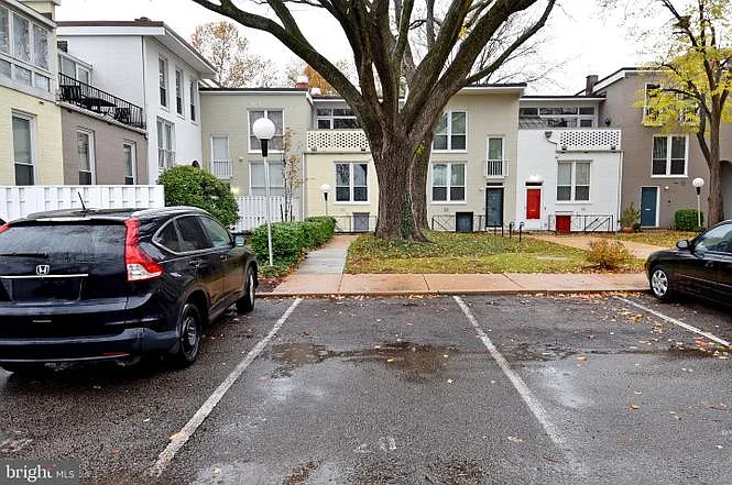 54 G St SW #B — Photo 7