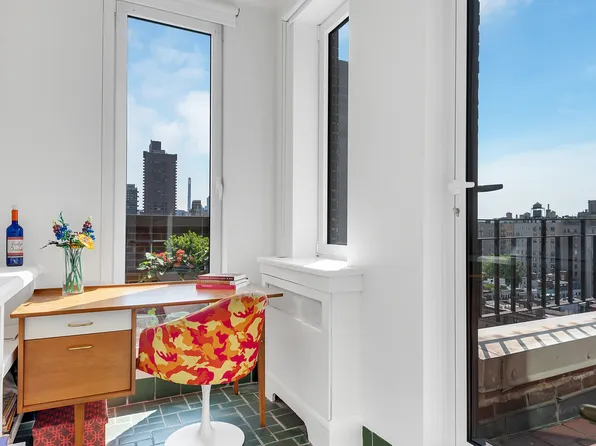 1220 Park Avenue image 10 of 18