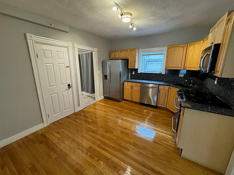 35 Cameron Ave #2 — Photo 16