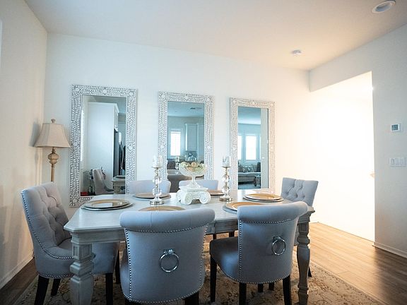 2nd image of 841 Iris Way Unit A
