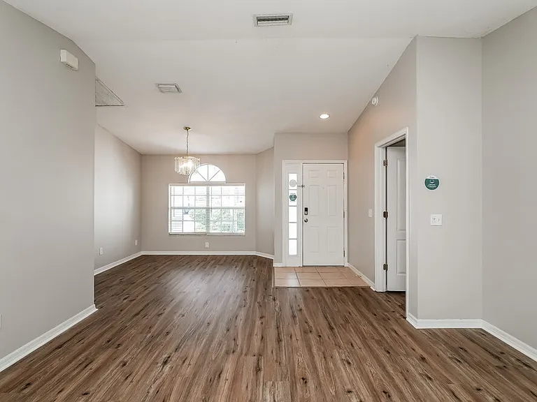4640 Burlington Rd — Photo 3