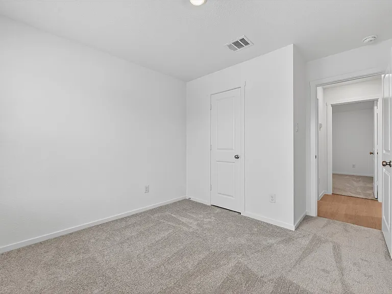 2051 Stable Ln — Photo 14