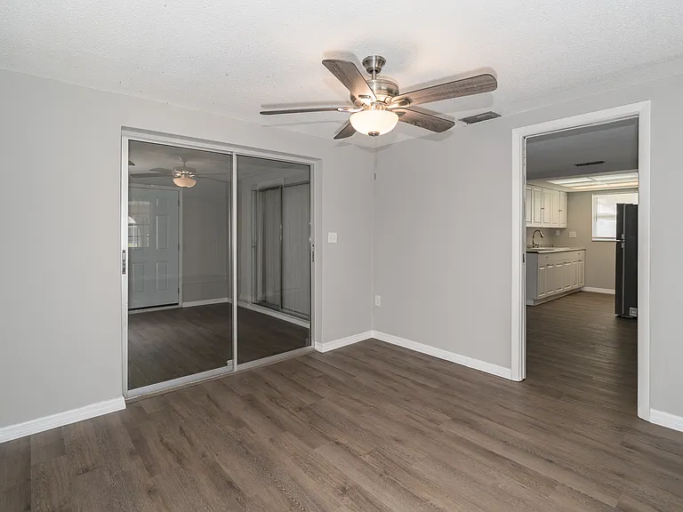 7911 Foxwood Dr — Photo 24