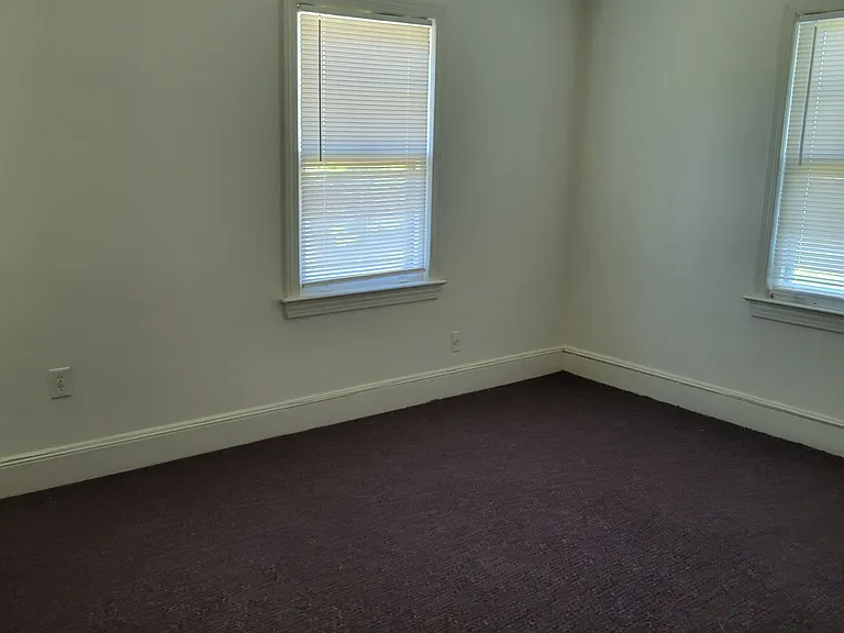 11 Park Ave — Photo 16
