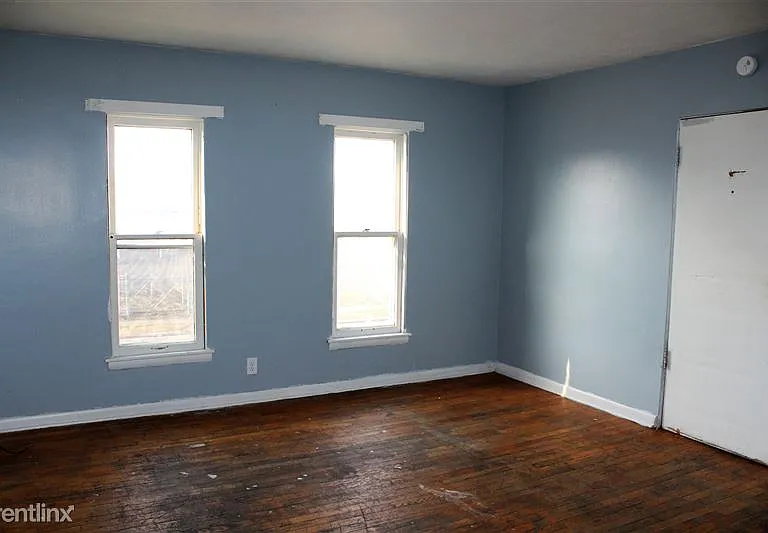 729 E Vine St #3 — Photo 3