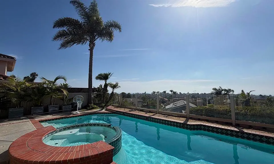 1588 Bella Vista Dr