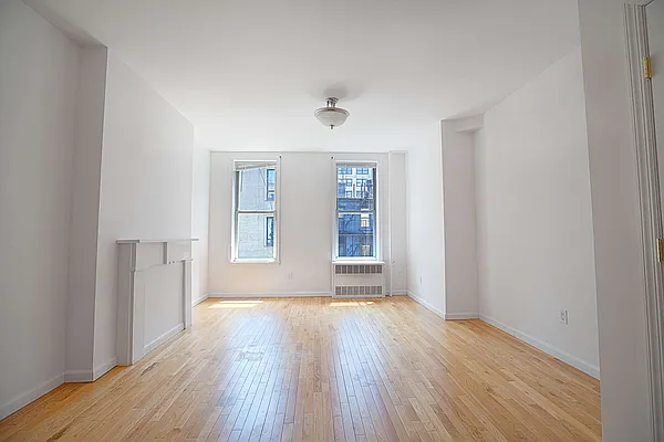 Rented by Avenues Real Estate | media 15