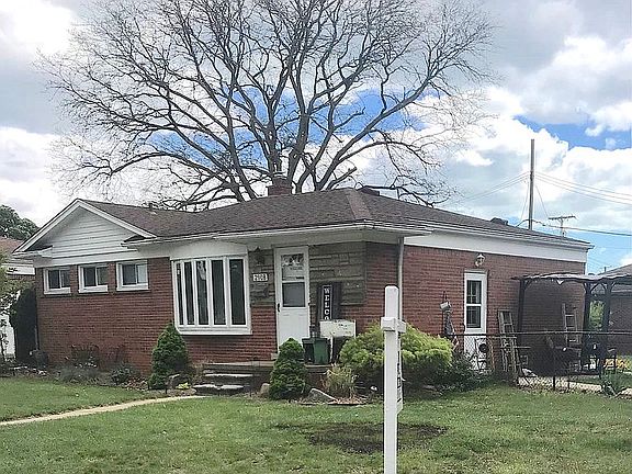3rd image of 2908 Norwood Dr