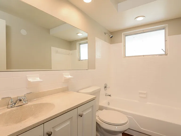 1012 Normandy Blvd — Photo 11