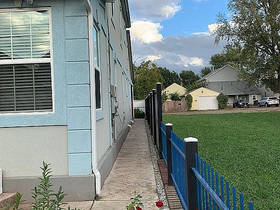 5th image of 530 Notre Dame Ave