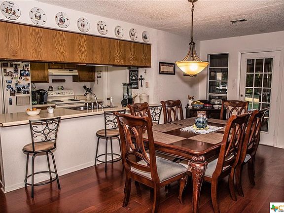 3rd image of 125 Sky Country Dr