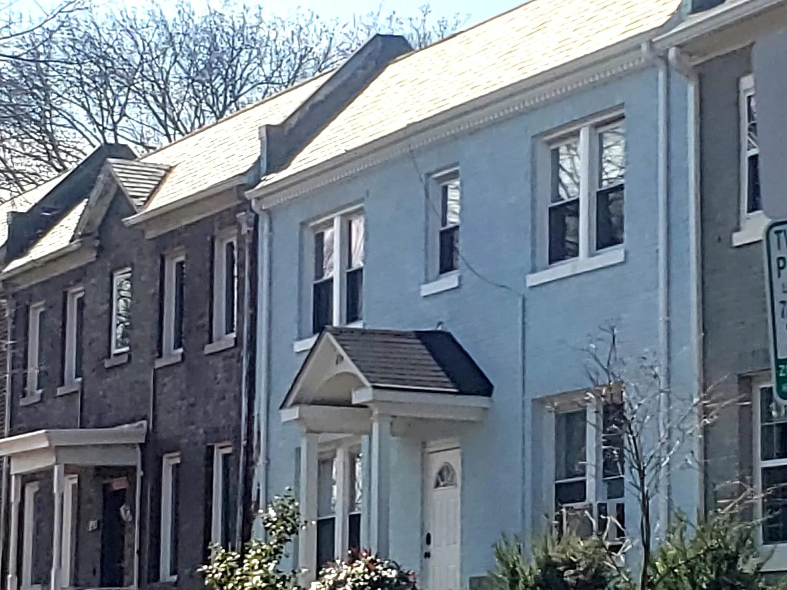 214 20th Street NE — Photo 1