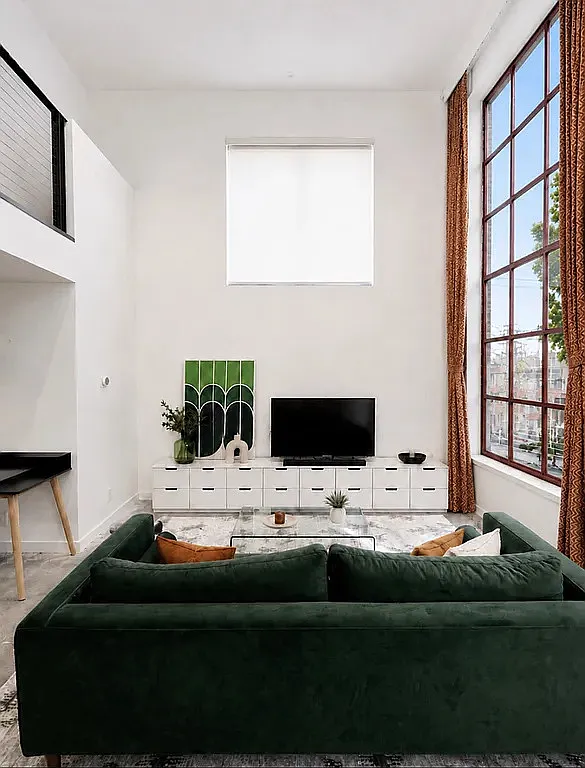 1 bed, $4,395 — Photo 3