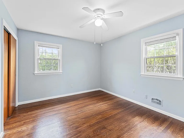 1057 Lakewood Rd — Photo 11