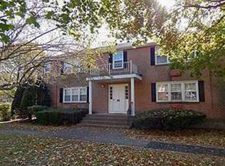 49 Grandview Dr, Farmington, CT 06032