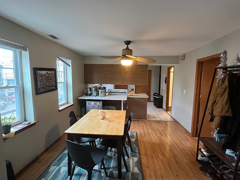 2826 N Lincoln Ave #2 — Photo 5