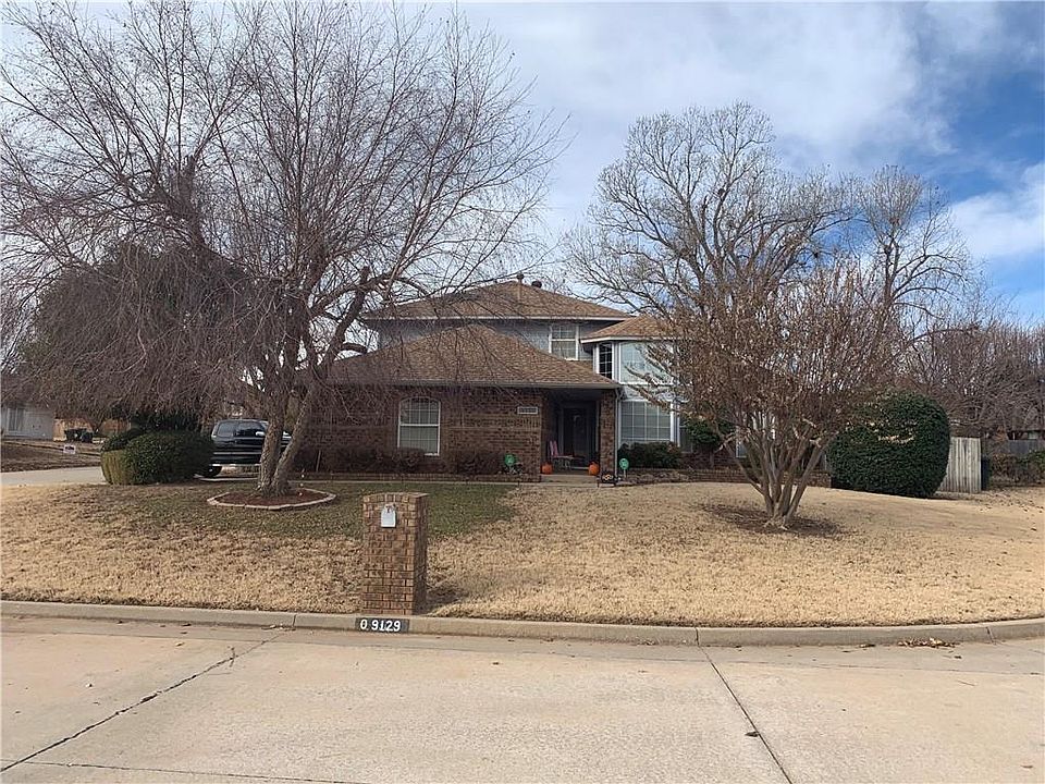 1st image of 9129 NW 99th Pl