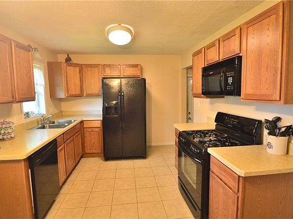 3rd image of 7360 Clovermeade Ave