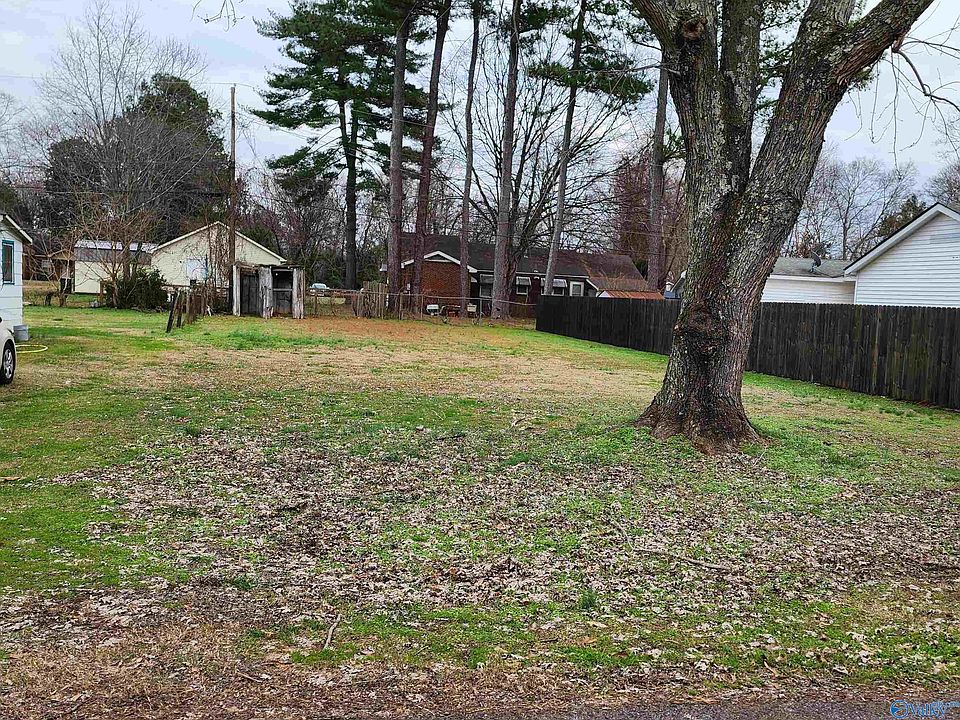 2nd image of 806 Malone St