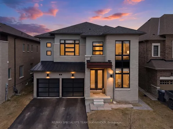 23 Duxbury Rd N, Brampton, ON L6R 4E2