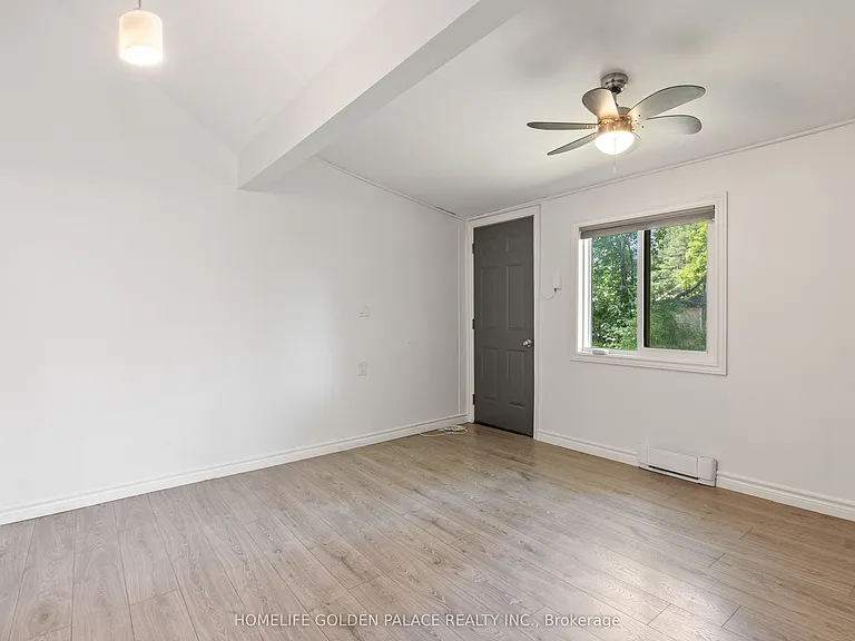 194 Beach Rd — Photo 6