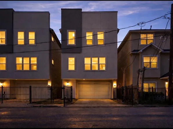 2107 Stuart St, Houston, TX 77004