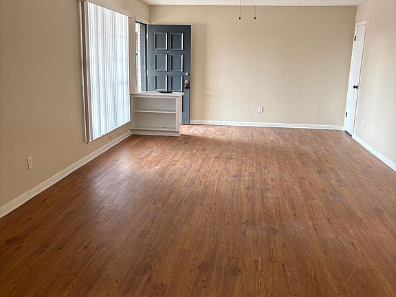 2nd image of 7127 Orizaba Ave