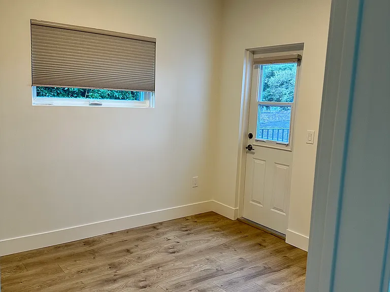 1010 Hillside Ave — Photo 32